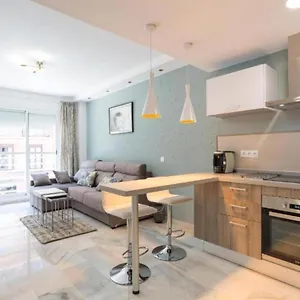 Supreme Centre & Parking Apartamento